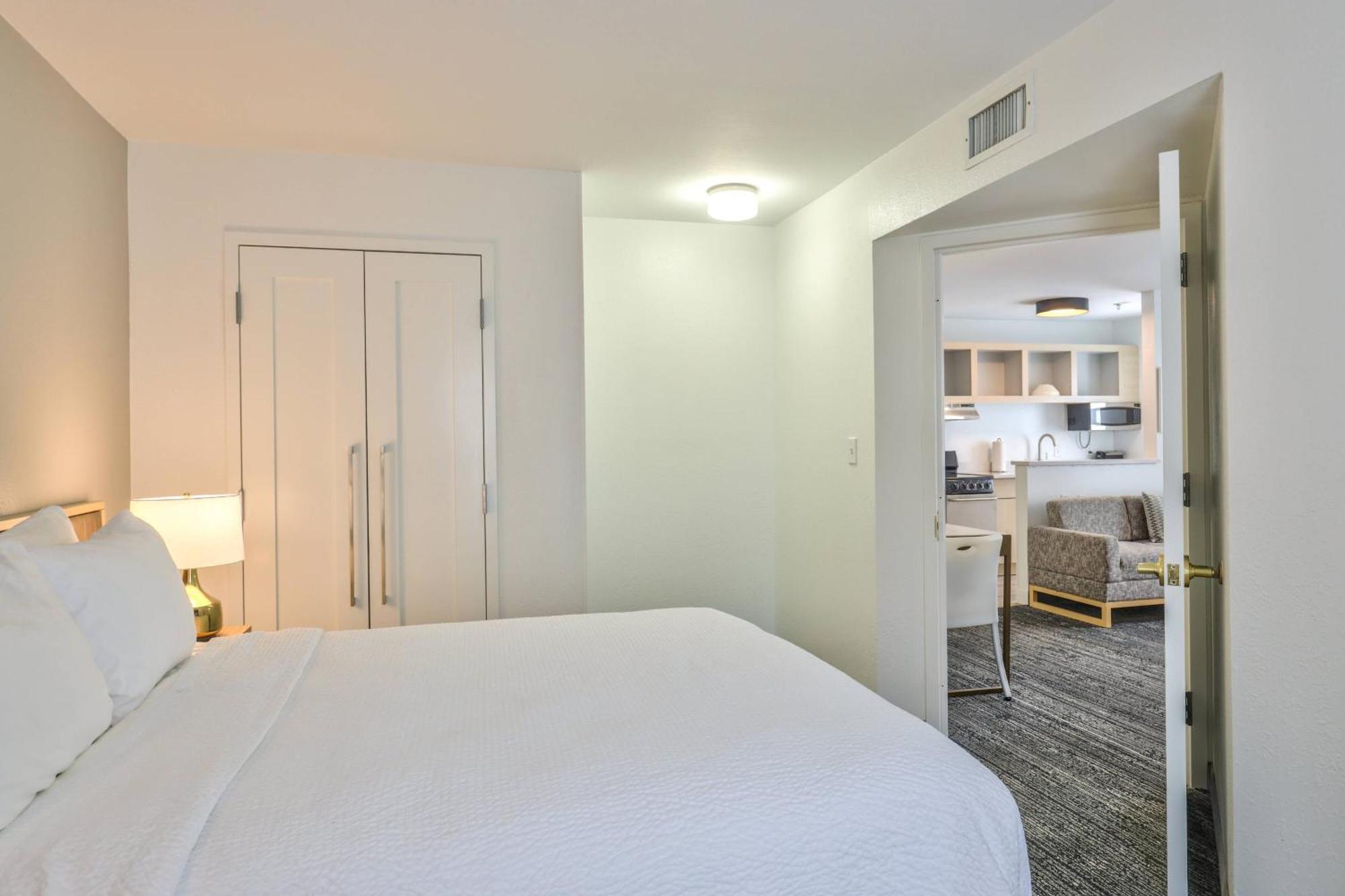 Alluxsuites At 1876, Ascend Hotel Collection Tallahassee Exterior foto
